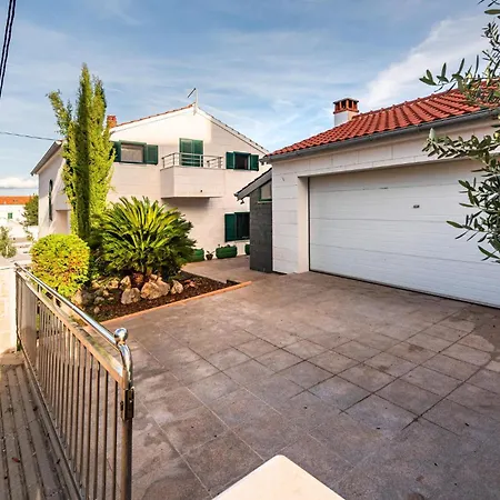 Gorgeous In بيت للعطل *