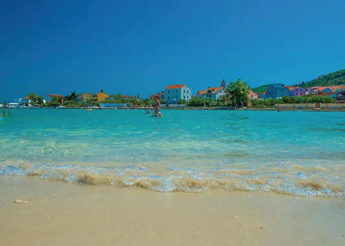 Gorgeous In بريكو