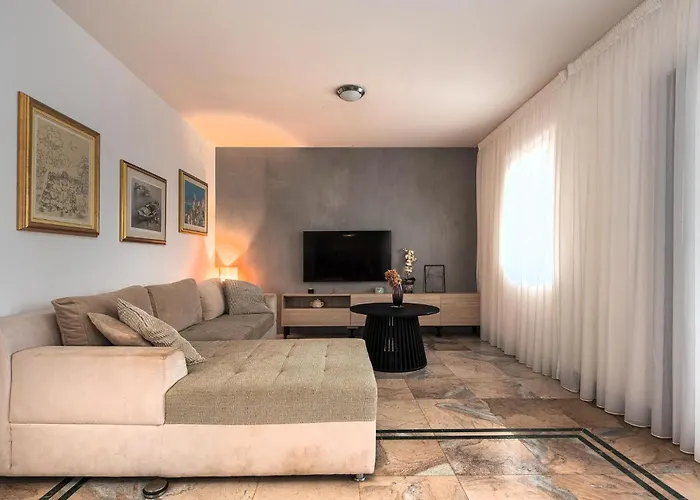 Gorgeous In بيت للعطل بريكو