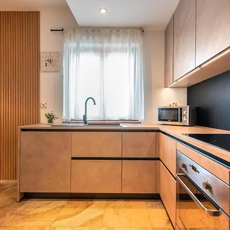 Gorgeous In 프레코