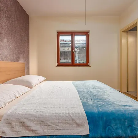 Gorgeous In Сasa de vacaciones Preko